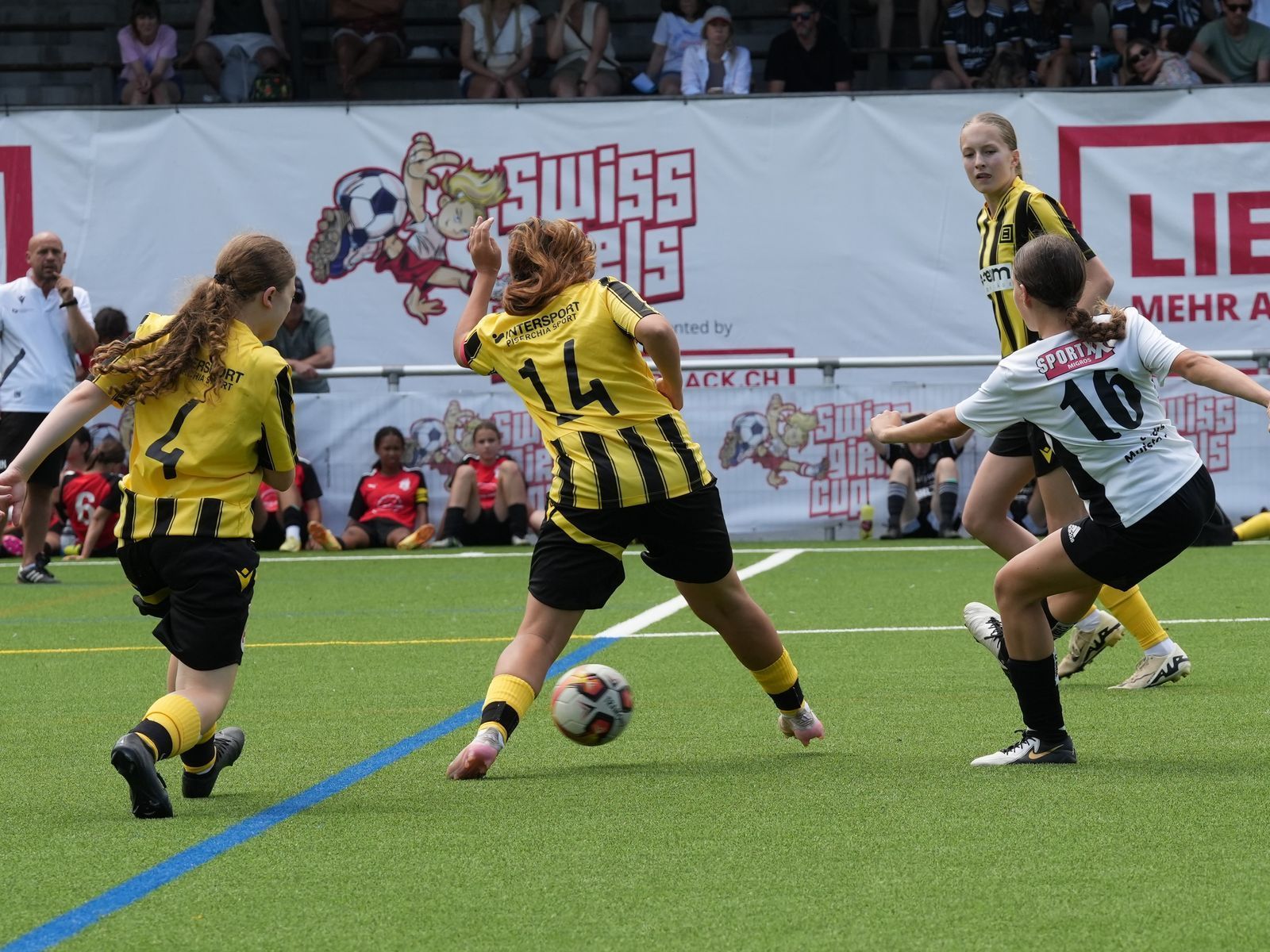Fussballerinnen am Swiss Girls Cup in Aktion