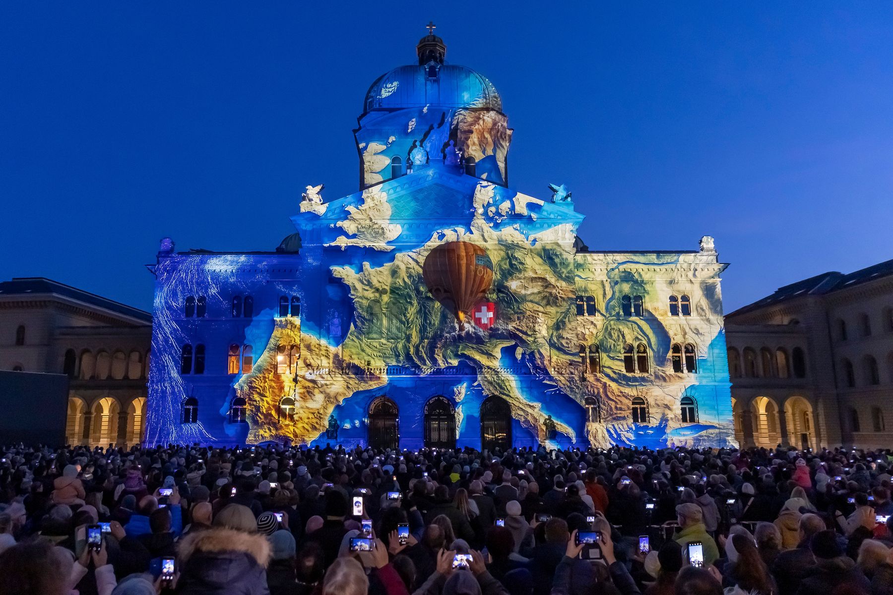 Lichtershow auf dem Bundesplatz