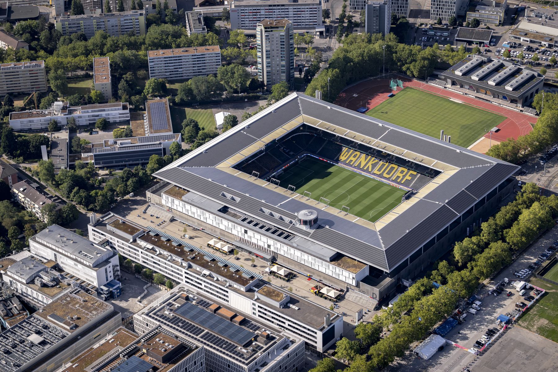 Das Wankdorf Stadion aufgenommen mit einer Drohne